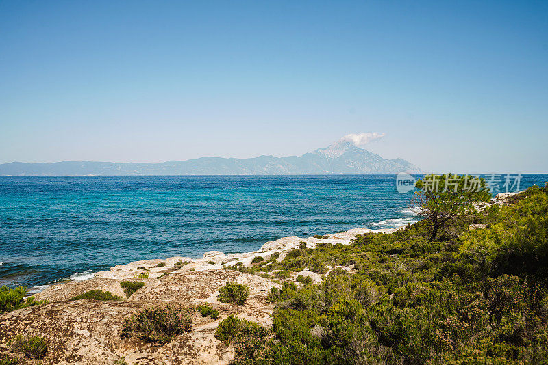 美丽的夏日海景。希腊的夏天。