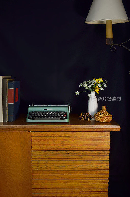 老式打字机的家居装饰