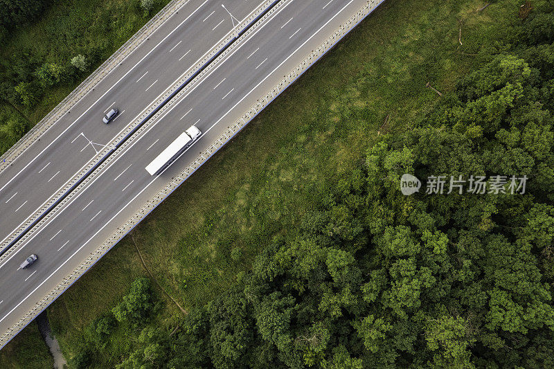 三车道公路(架空)