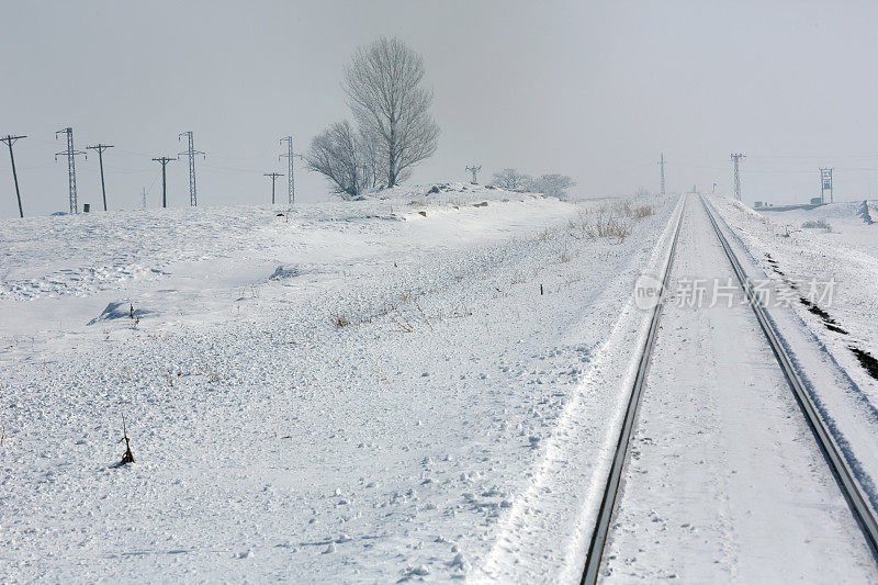 火车与雪的铁路