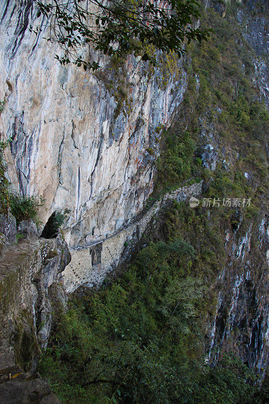 秘鲁:马丘比丘附近的印加古道桥