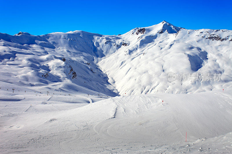 滑雪胜地