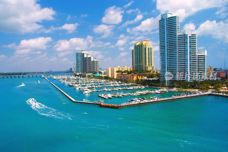 南迈阿密海滩和摩天大楼的鸟瞰图