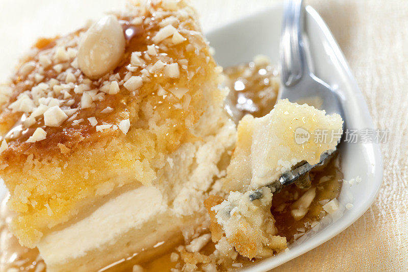 奶油蛋糕，杏仁和蜂蜜