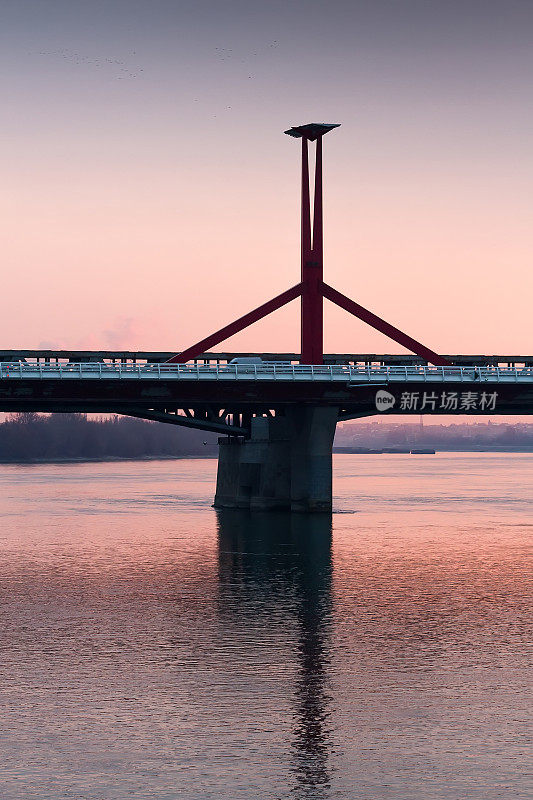 匈牙利布达佩斯的一座桥