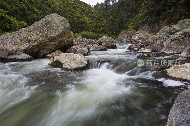 奥赫尼穆里河