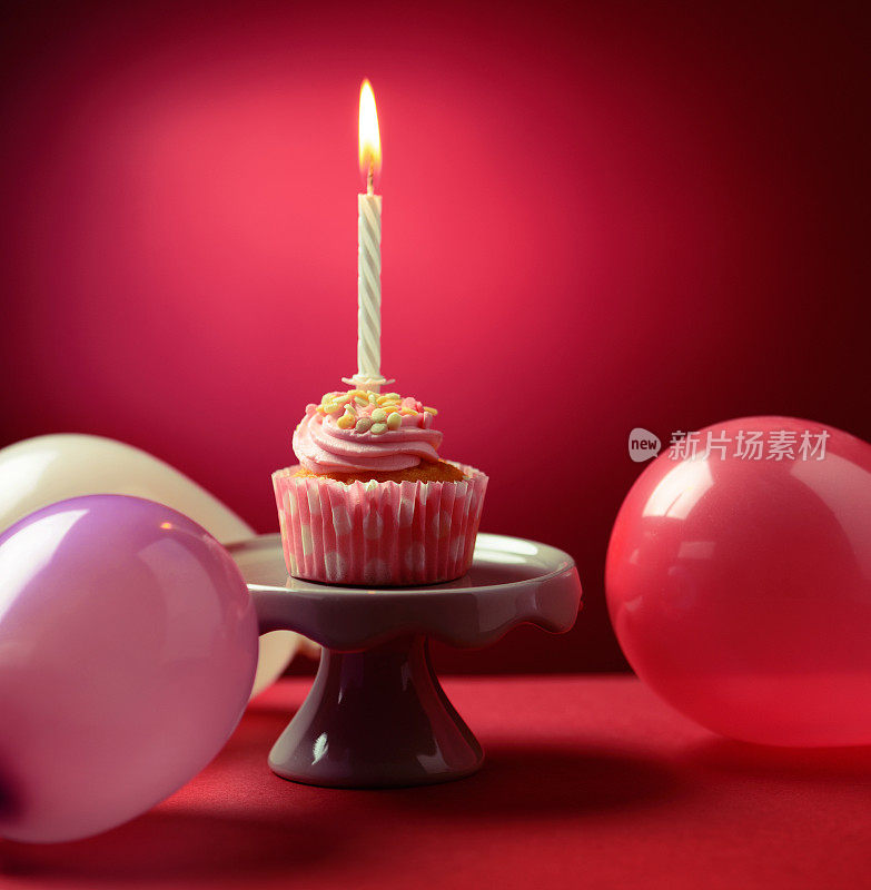 生日蛋糕和一支蜡烛