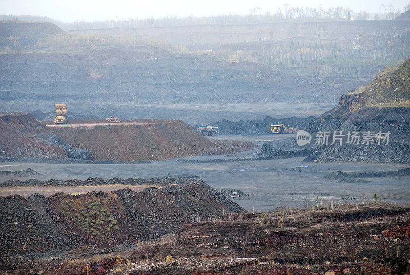 在明尼苏达州北部的梅萨比山脉的铁矿