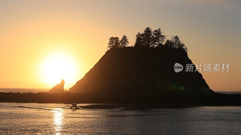 奎鲁特部落印第安人保留地拉普什奥林匹克海岸日落，华盛顿