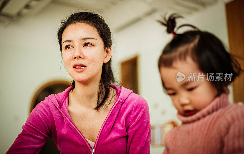 中国妈妈和她的女儿