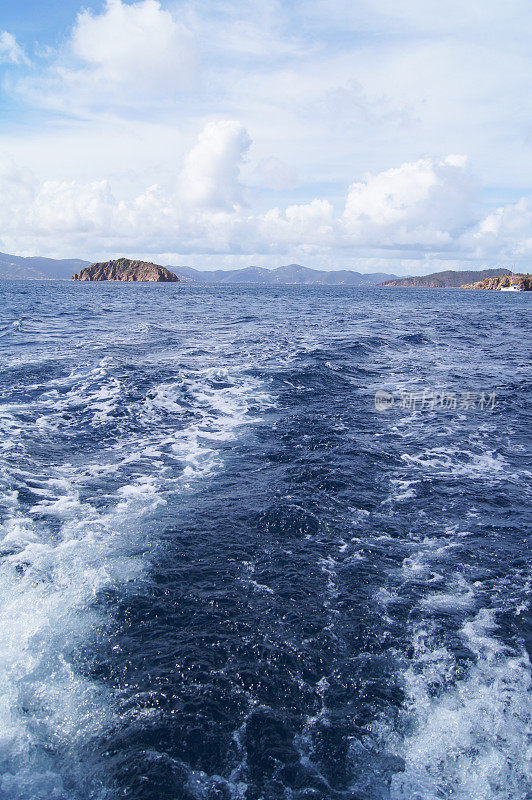 船迹岛，英属维尔京群岛的一个田园般的热带岛屿。