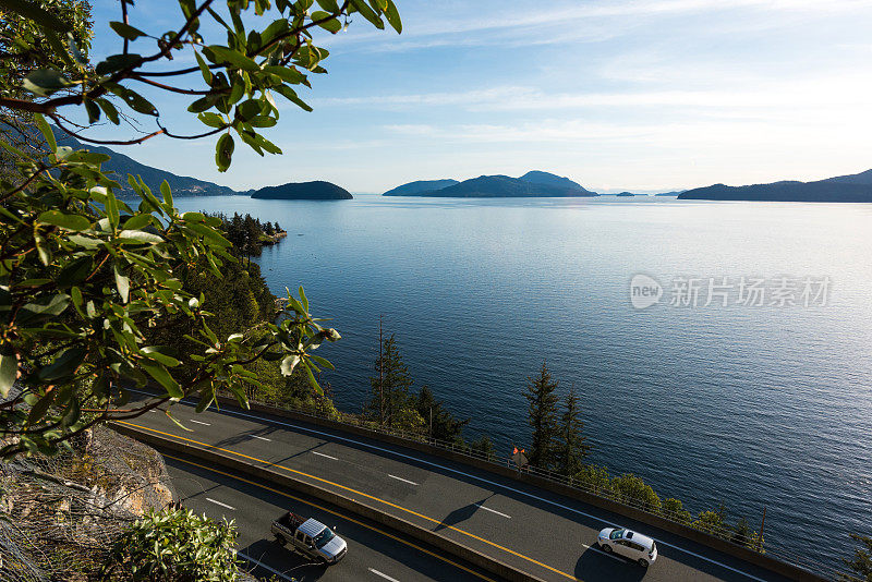 沿99号公路风景优美的海岸行驶