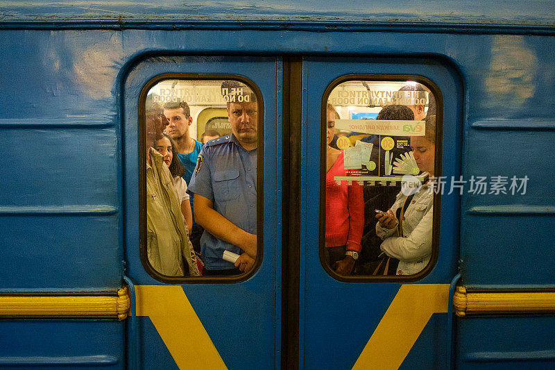 乌克兰基辅:地铁列车