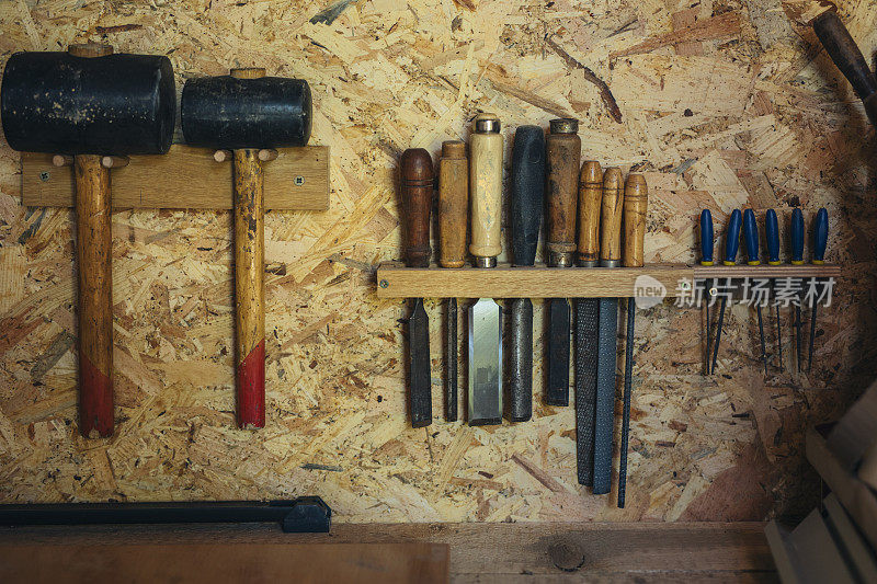 拍摄的木工工具在一个车间