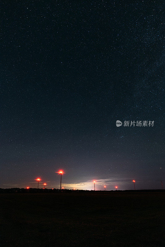 星星和风力涡轮机