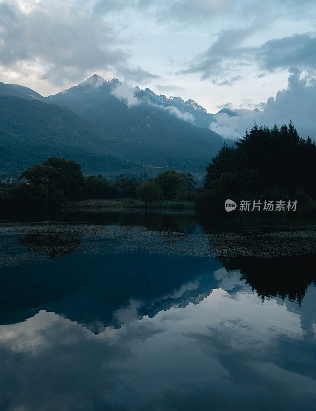 丽江的玉雪山