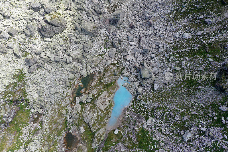 美丽的小山湖