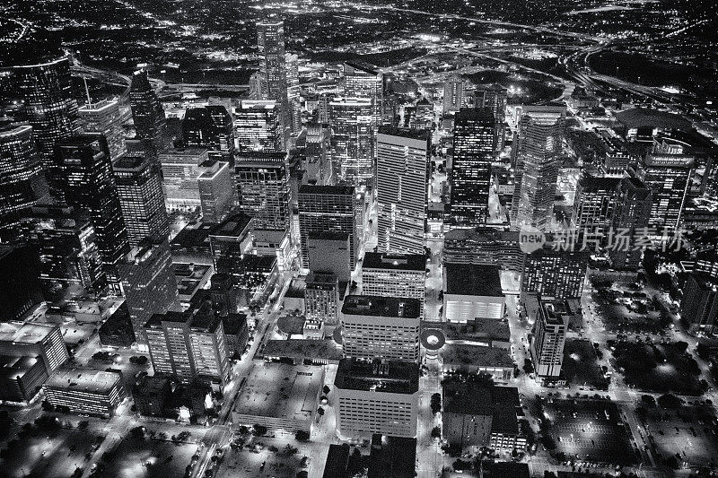 休斯顿市中心夜间鸟瞰图