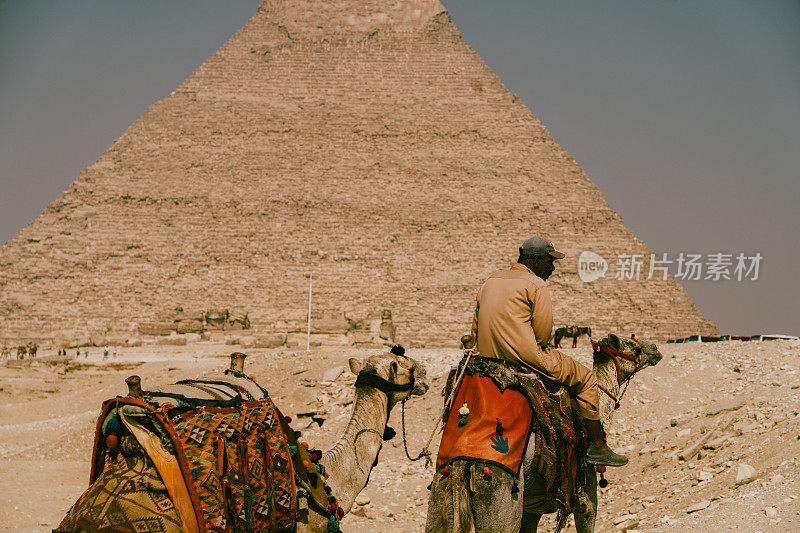 游览吉萨大金字塔