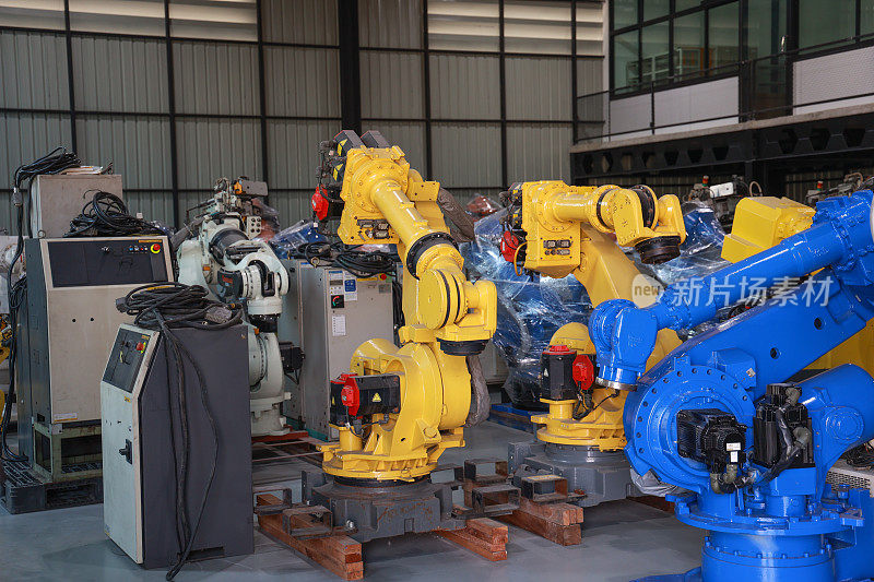 工业厂房中的自动化机器人制造