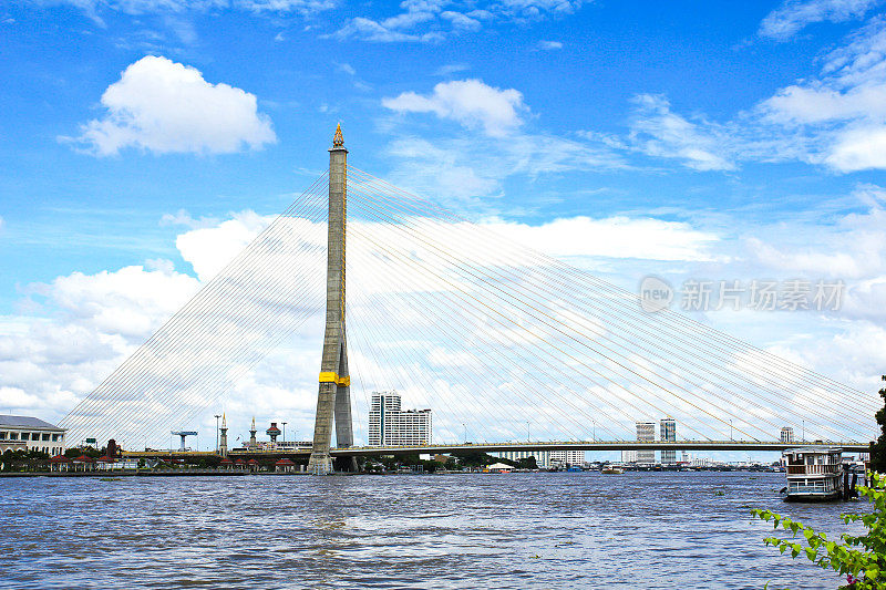 湄南河上的拉玛八号桥