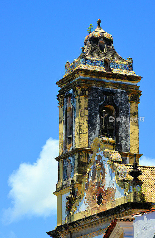 巴西萨尔瓦多达巴伊亚的卡莫教堂的钟楼