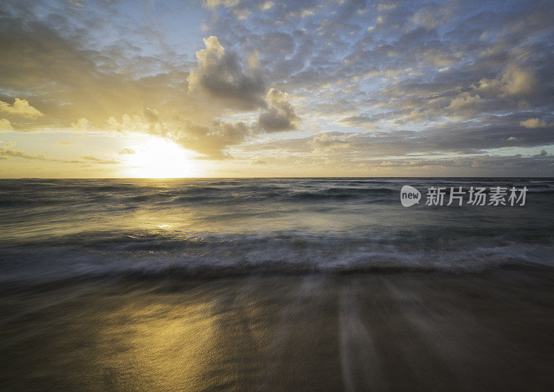 日出夏威夷海滩