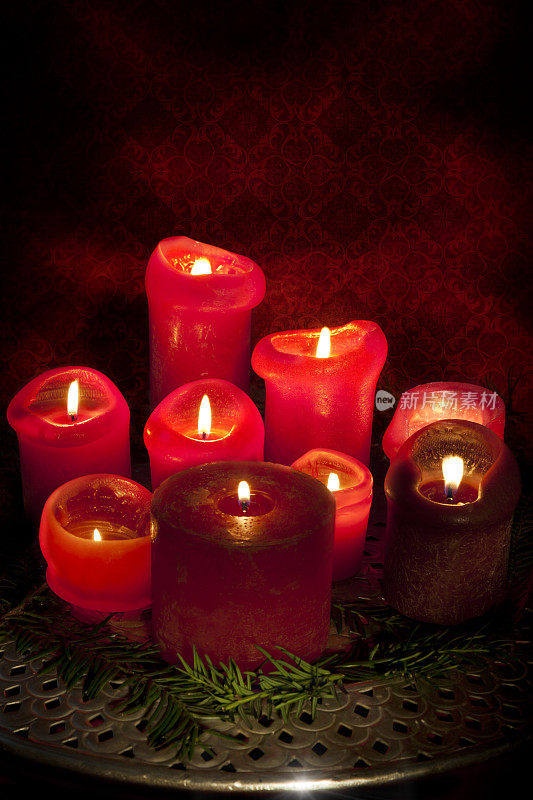 红色圣诞装饰烛光