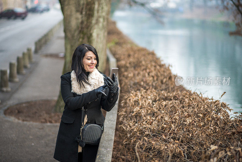 城里的快乐女人