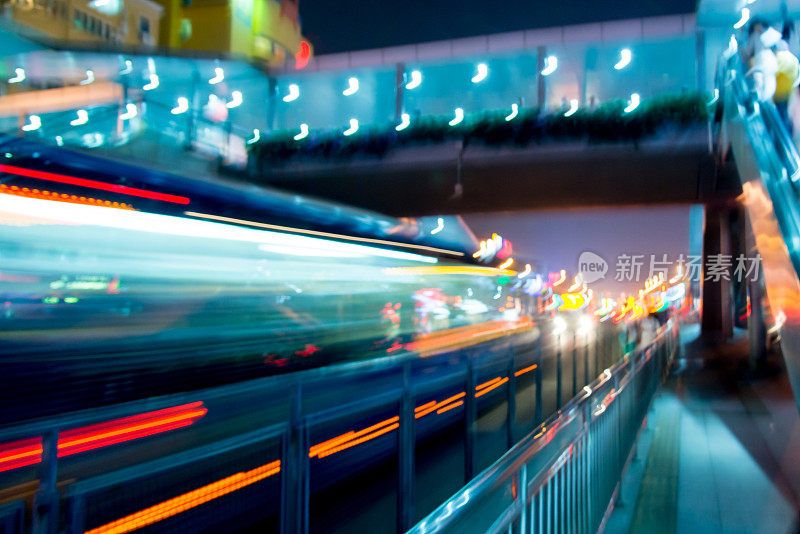 道路上车辆的交通抽象灯光背景