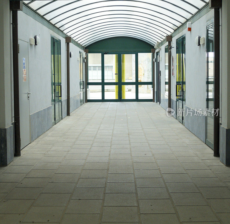 公司大楼的走廊