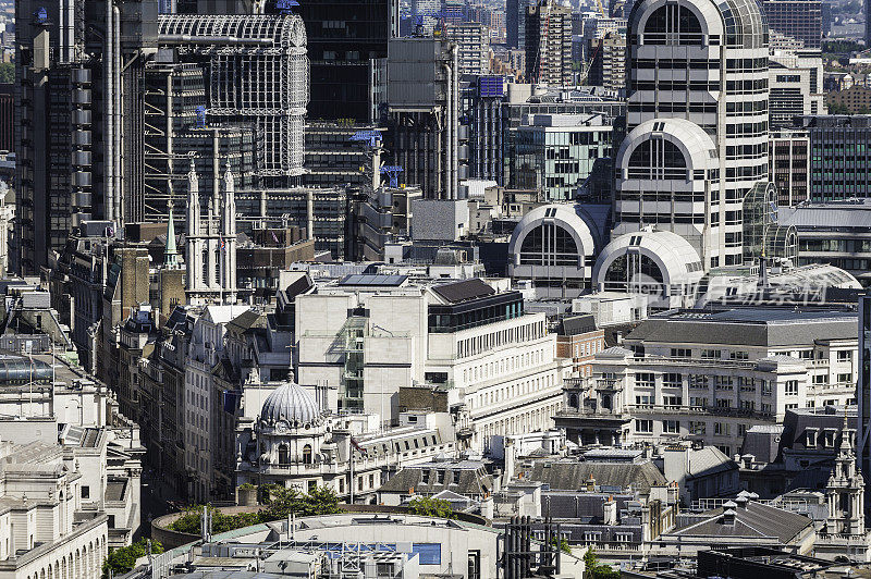 伦敦城广场一英里拥挤的城市景观