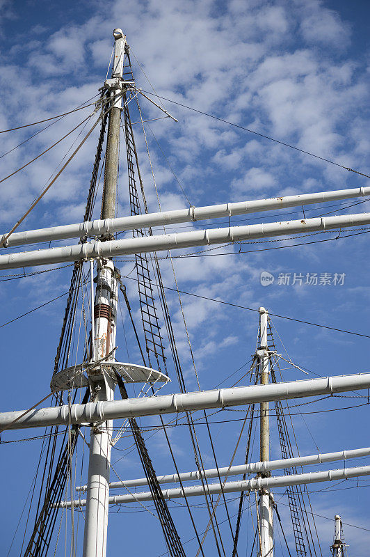 经典帆船的桅杆和索具