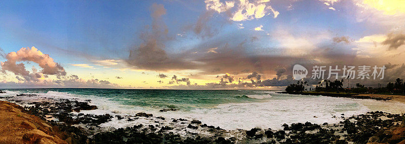 考艾岛波伊普海滩上的夏威夷日落
