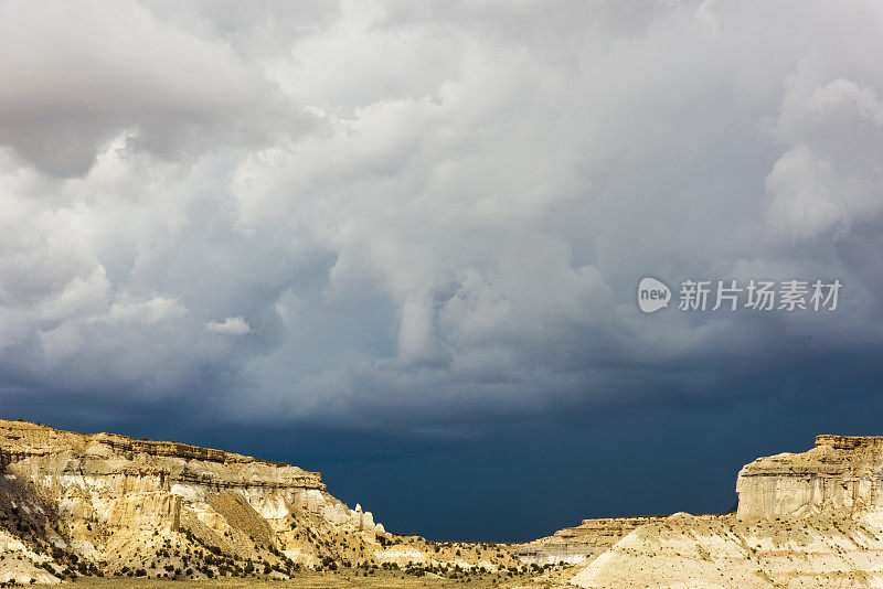 犹他州-壮观的夏日雷雨