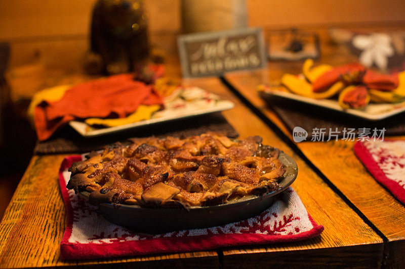 感恩节餐桌上