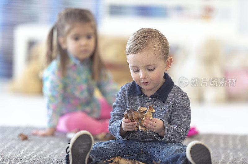 在幼儿园玩