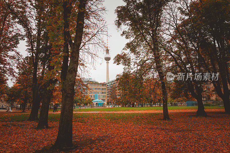 秋天的柏林——柏林电视塔