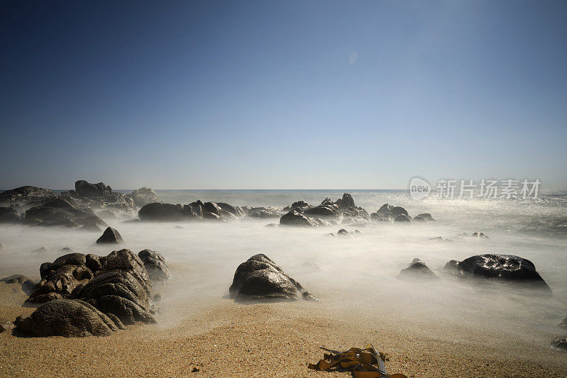 京都海滩的海岸景色