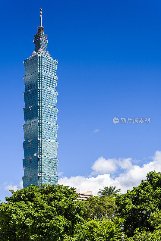 台北天际线和台北101摩天大楼的全景，台湾台北。