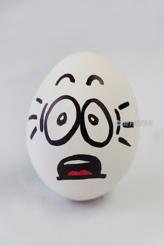 画在煮鸡蛋上的卡通脸表达紧张和焦虑
