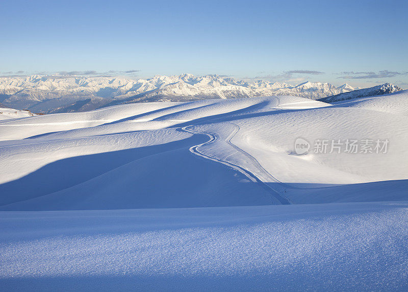 雪山和越野步道