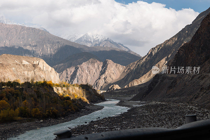 巴基斯坦喜马拉雅山谷的风景