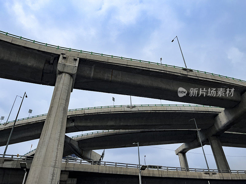 墨西哥城的高架道路