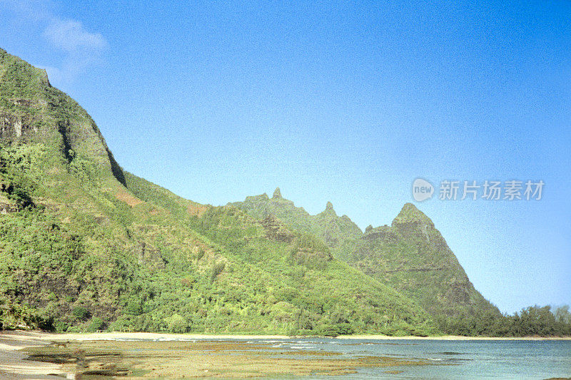 夏威夷海滩海岸线胶片照片