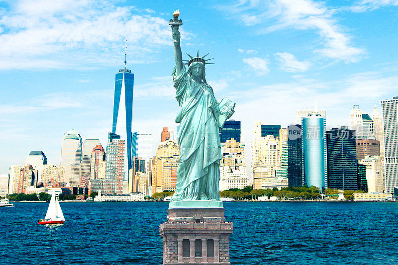 纽约天际线自由女神像