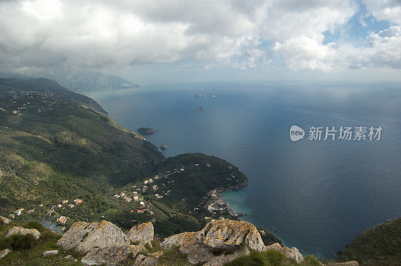 伦布伦斯-视图点圣科斯坦佐-索伦托海岸