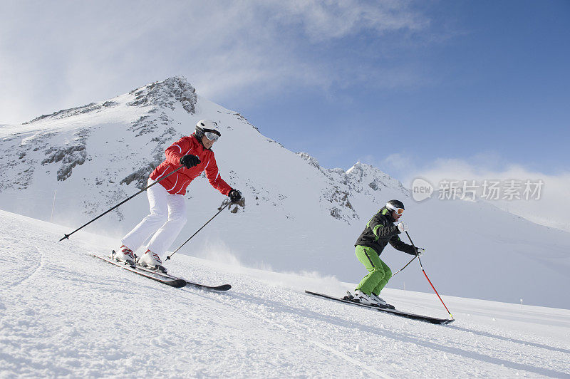 白云石山脉滑雪天堂