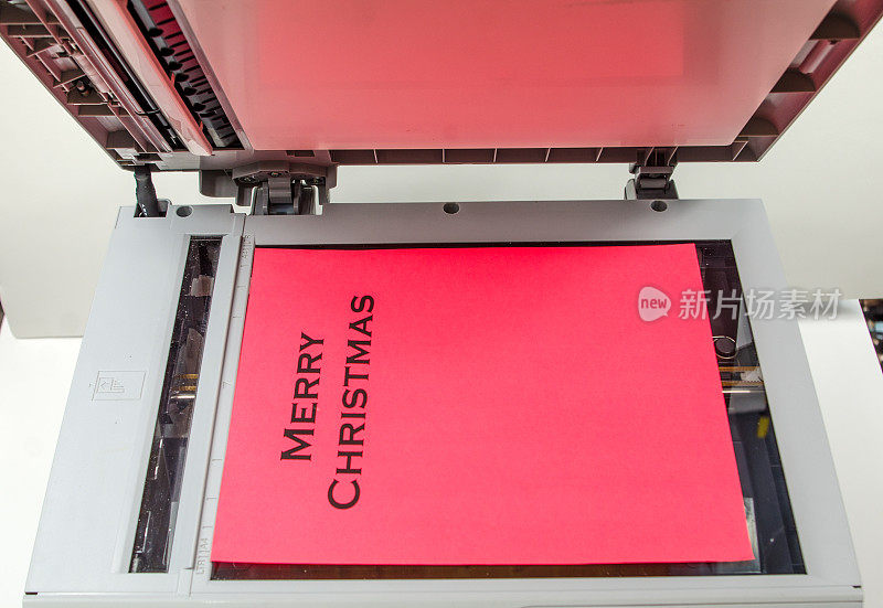 复印机，红纸和圣诞快乐