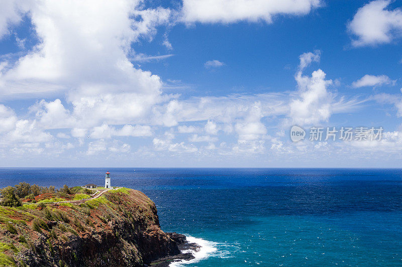 位于夏威夷考艾岛俯瞰太平洋的基拉韦厄灯塔